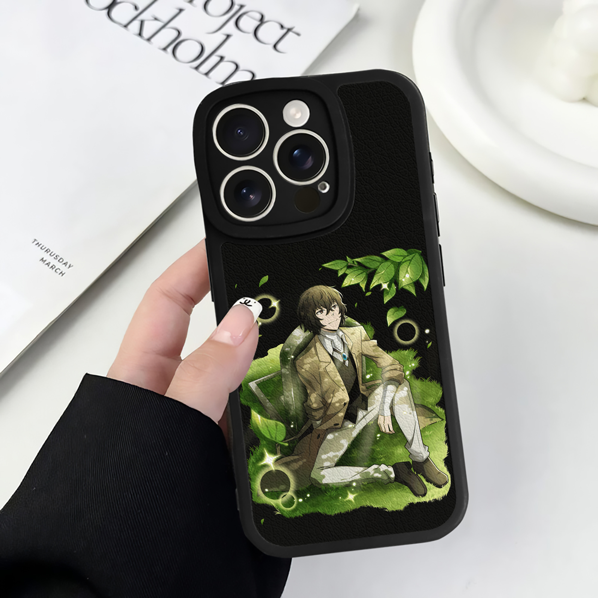 （画像用） 文豪ストレイドッグス Bungo Stray Dogs 【iPhone 16シリーズ対応】シリコンスマホケース（レザー調） 材質：シリコン